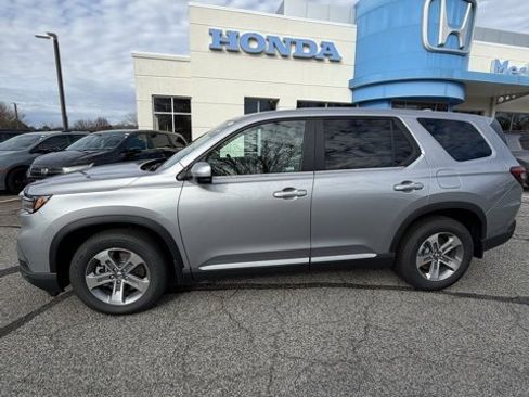 New 2025 Honda Pilot EX-L image 2
