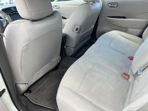 Used 2012 Nissan Leaf SV image 17