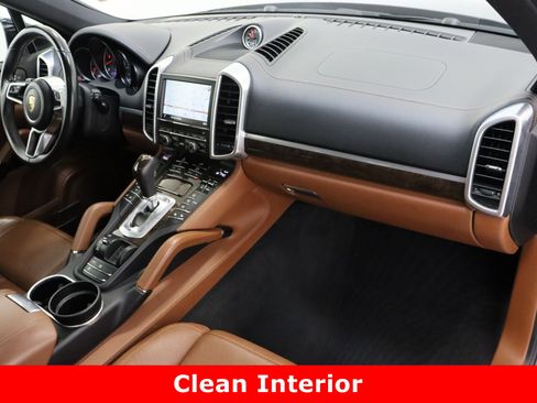 Used 2016 Porsche Cayenne image 39