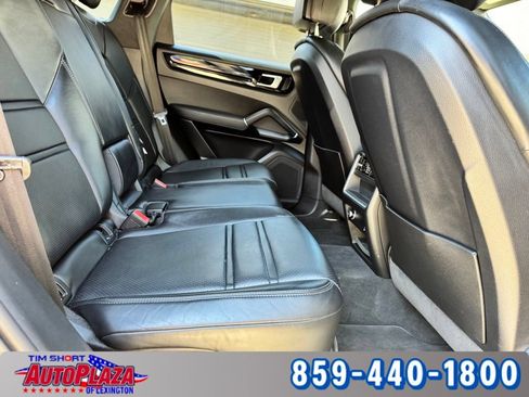 Used 2023 Porsche Cayenne w/ Premium Package AWD/4WD image 38