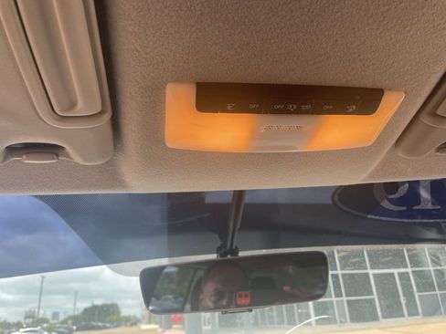 Used 2019 Nissan Kicks SV w/ Interior Electronics Package image 22