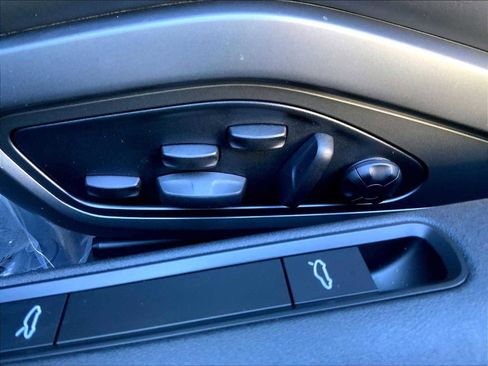 Used 2024 Porsche 911 Carrera S image 39