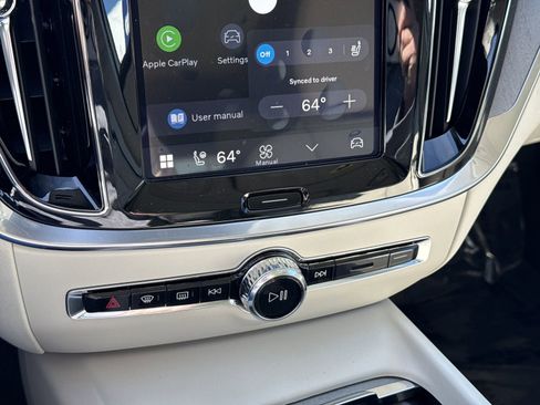 New 2026 Volvo V60 B5 Cross Country Plus w/ Protection Package Premier image 28