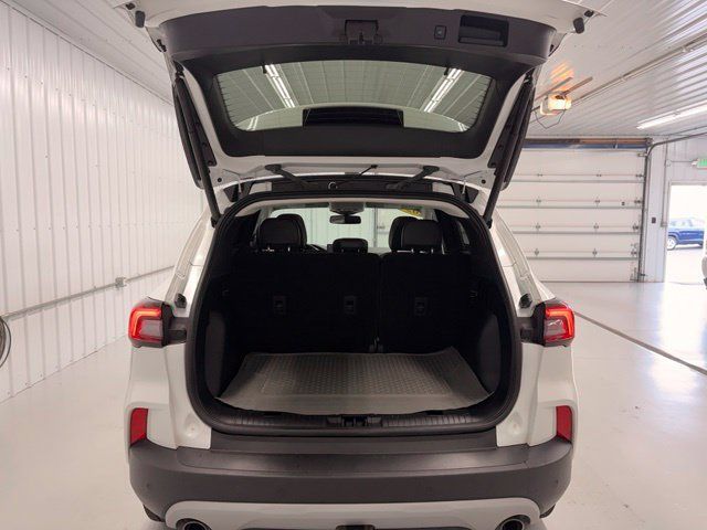 Used 2024 Ford Escape Platinum w/ Premium Technology Package AWD/4WD image 5