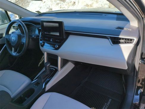 Used 2023 Toyota Corolla Cross LE image 22