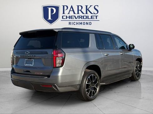 Used 2021 Chevrolet Suburban RST w/ Rear Media and Nav Package image 8