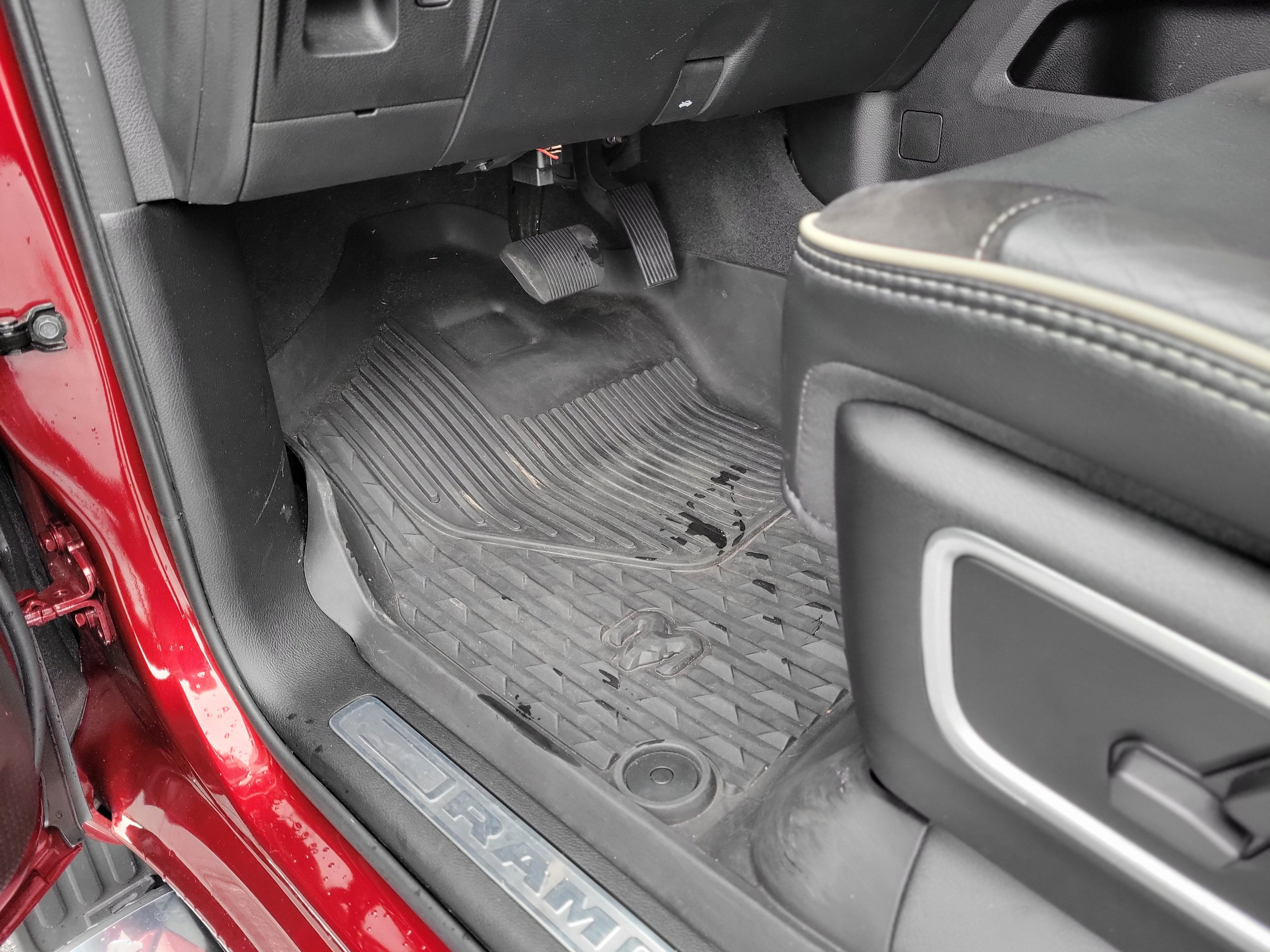 Used 2022 RAM 1500 Laramie AWD/4WD image 31