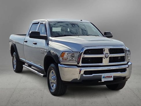 Used 2015 RAM 2500 Tradesman w/ Chrome Appearance Group AWD/4WD image 2