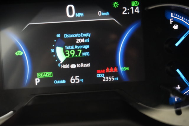 Used 2025 Toyota RAV4 XLE AWD/4WD image 23