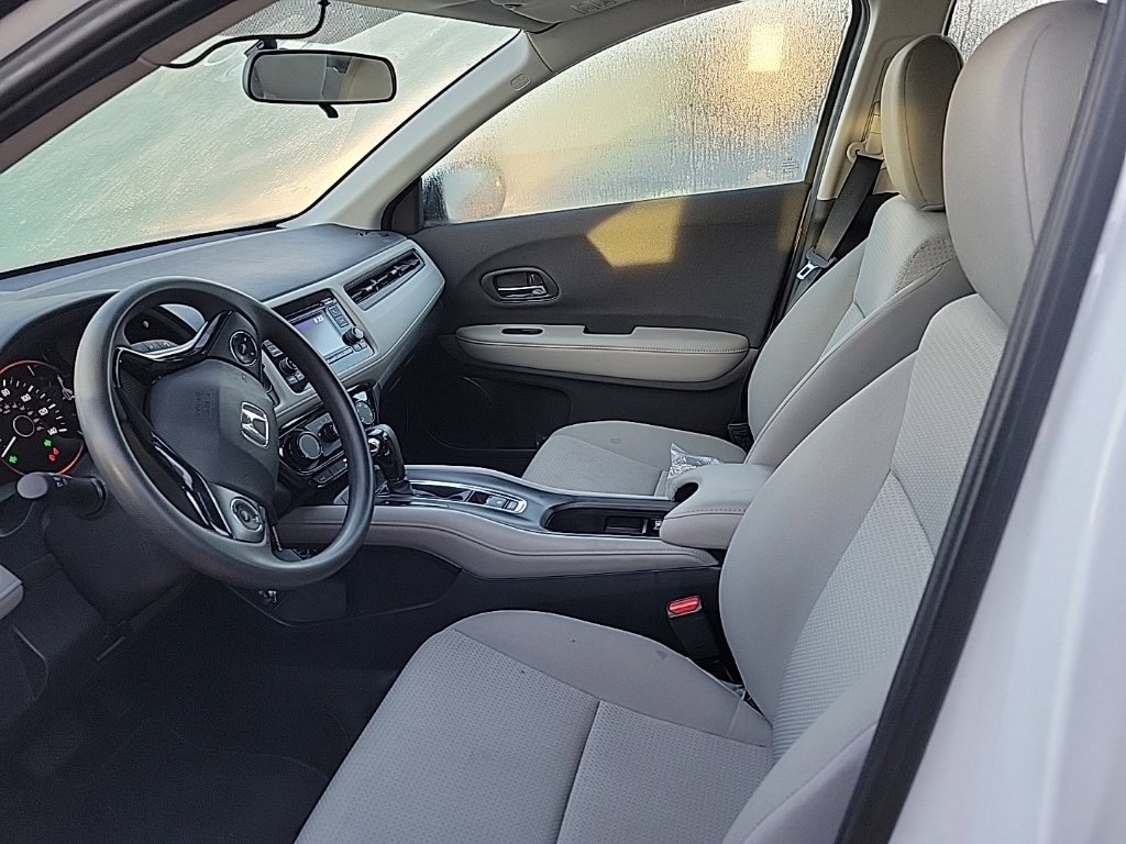 Used 2022 Honda HR-V LX image 6