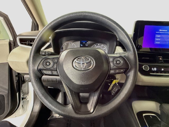 Used 2025 Toyota Corolla LE FWD image 12