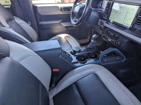 Certified 2023 Ford Bronco Wildtrak image 11