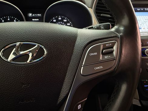Used 2018 Hyundai Santa Fe Sport FWD image 14