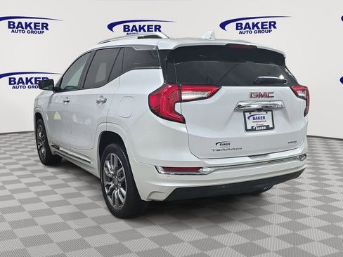 Used 2024 GMC Terrain Denali w/ Denali Premium Package image 7