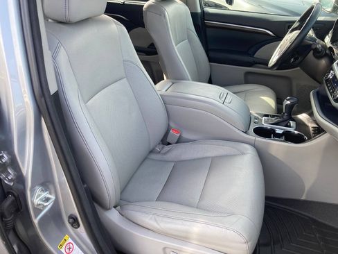 Used 2015 Toyota Highlander Limited AWD/4WD image 51