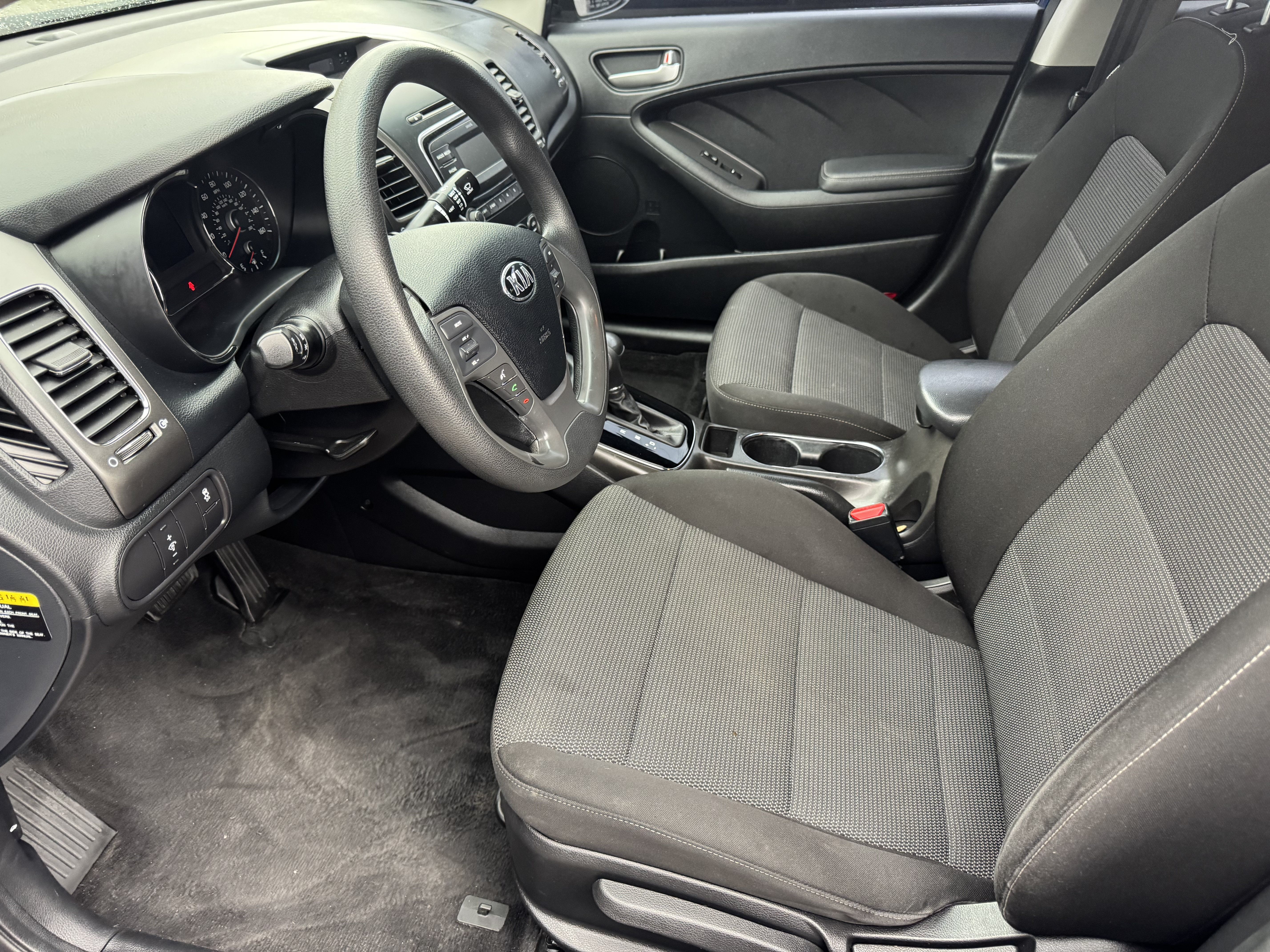 Used 2017 Kia Forte LX FWD image 9