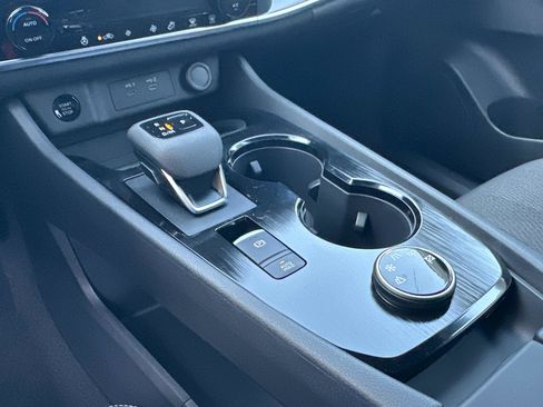 New 2026 Nissan Rogue SV w/ Cold Weather Package AWD/4WD image 31