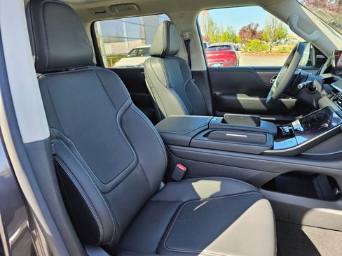 New 2025 INFINITI QX80 Pure image 6