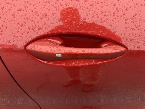 Used 2024 Chevrolet Trax RS image 11