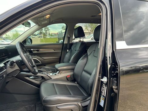 Used 2024 Kia Telluride LX FWD image 10