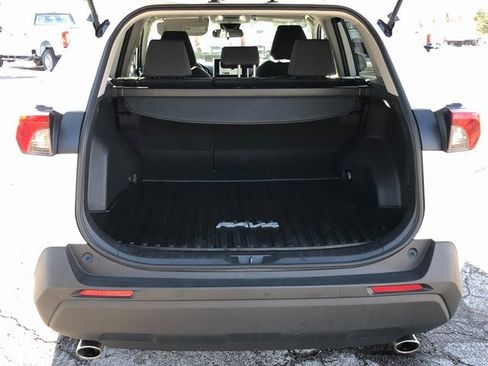 Used 2025 Toyota RAV4 XLE image 24