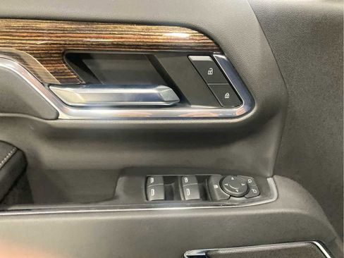 Used 2024 GMC Sierra 2500 SLE w/ SLE Convenience Package image 8