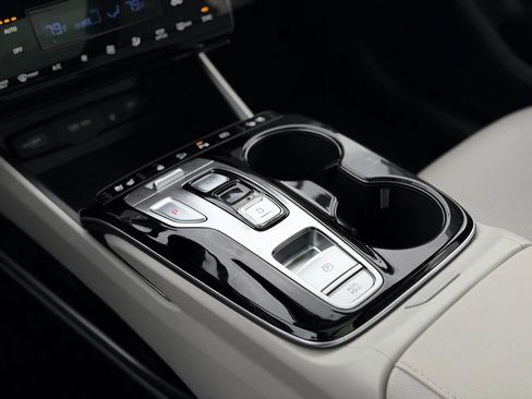 Used 2024 Hyundai Tucson Limited image 17