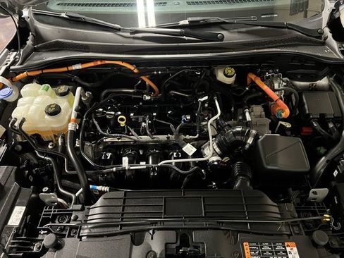 Used 2023 Ford Escape ST-Line Elite w/ Class II Trailer Tow Package image 45