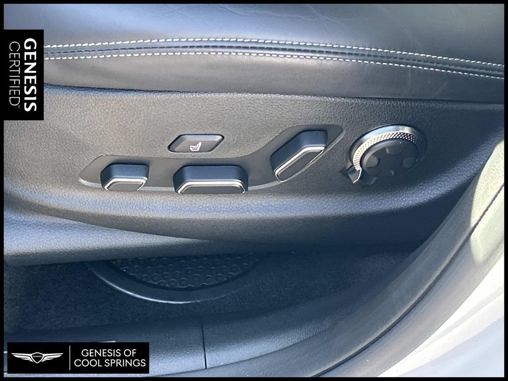 Used 2025 Genesis GV70 3.5T Sport w/ Sport Advanced Package AWD/4WD image 18