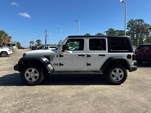 Certified 2022 Jeep Wrangler Unlimited Sport AWD/4WD image 6