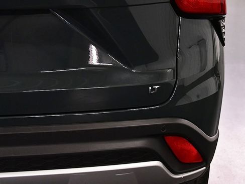 Used 2025 Chevrolet Trax LT w/ Driver Confidence Package image 11