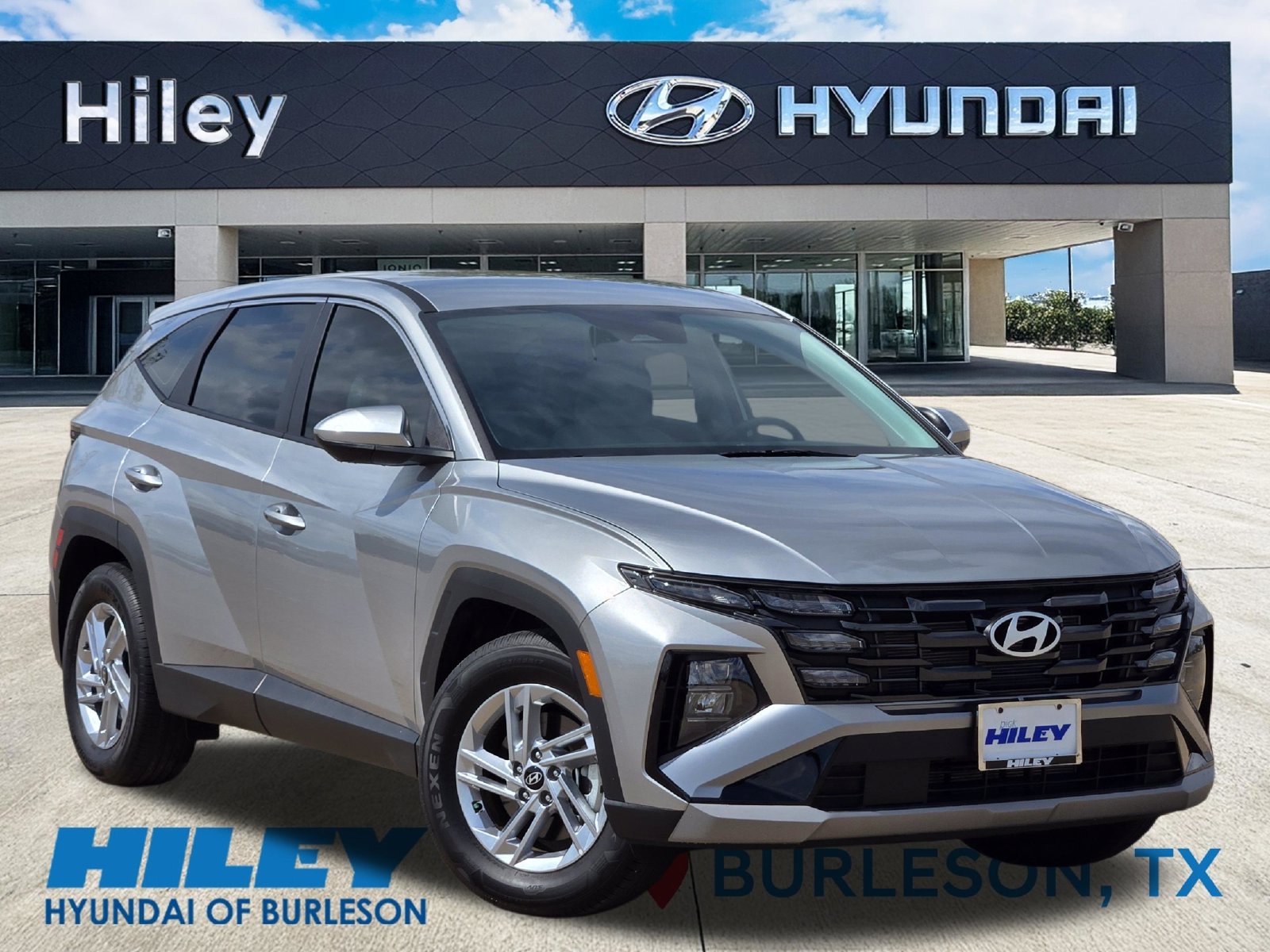 Certified 2026 Hyundai Tucson SE FWD image 2