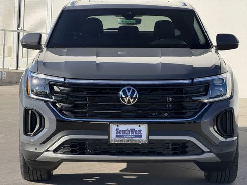 New 2026 Volkswagen Atlas Cross Sport SE image 9