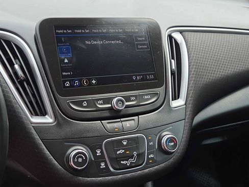 Used 2025 Chevrolet Malibu RS FWD image 25