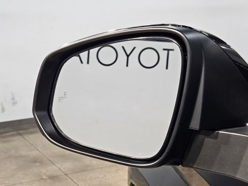 Certified 2025 Toyota 4Runner 4WD image 22
