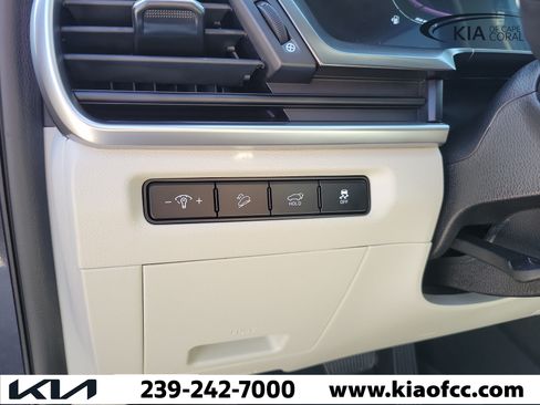 Certified 2025 Kia Telluride S FWD image 25