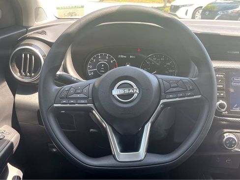 Used 2024 Nissan Kicks SV FWD image 14