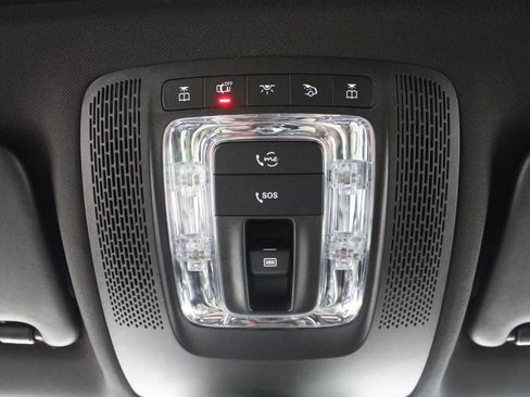 Used 2021 Mercedes-Benz GLB 250 image 46