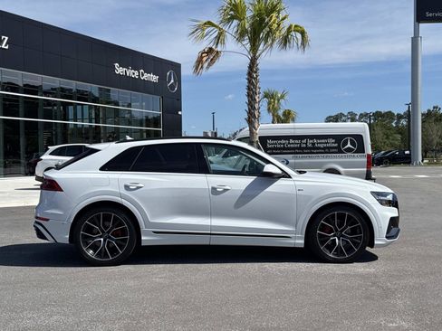 Used 2023 Audi Q8 Prestige w/ Prestige Package AWD/4WD image 2