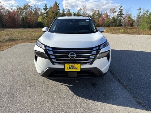 New 2026 Nissan Rogue SV image 10