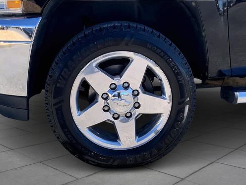 Used 2011 Chevrolet Silverado 2500 LTZ w/ LTZ Plus Package image 11