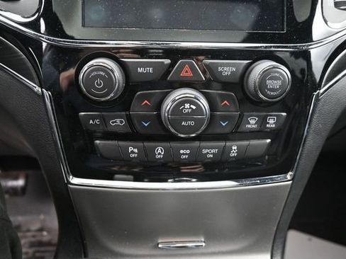 Used 2020 Jeep Grand Cherokee Limited AWD/4WD image 18