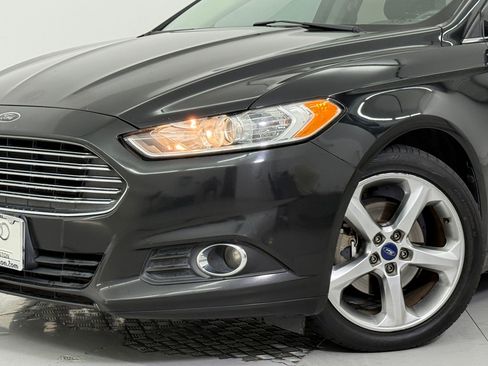 Used 2014 Ford Fusion SE image 11