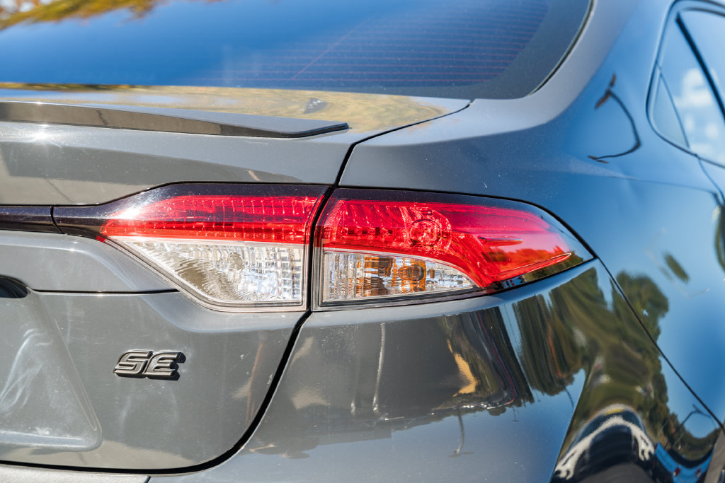 Used 2023 Toyota Corolla SE FWD image 6