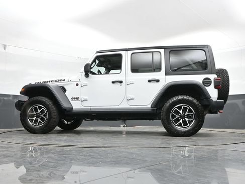 Used 2025 Jeep Wrangler Unlimited Rubicon AWD/4WD image 47
