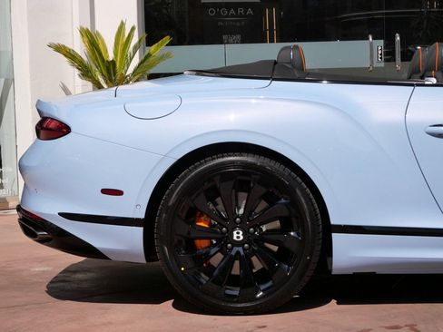 Used 2026 Bentley Continental GT Azure AWD/4WD image 9