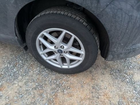 Used 2021 Ford Edge SEL w/ Convenience Package image 7