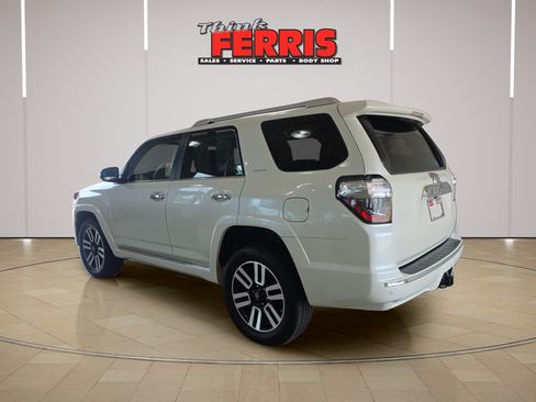 Used 2022 Toyota 4Runner Limited AWD/4WD image 3