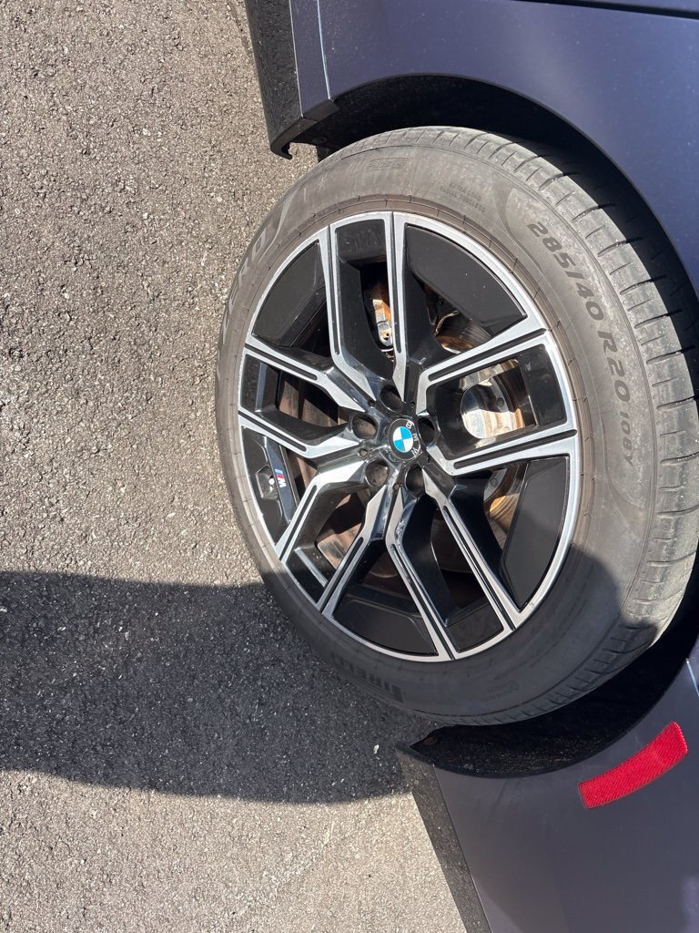 Certified 2024 BMW 760i xDrive AWD/4WD image 7
