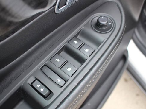 Used 2016 Buick Encore Convenience FWD image 12